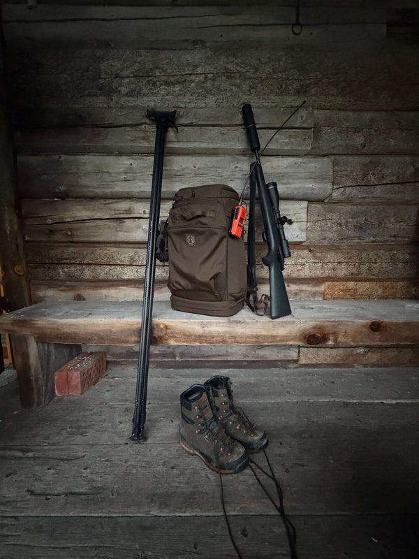 Ranger Chair Pack med udfoldet stol og aftagelig siddepude – praktisk siddekomfort under jagt og anstand.